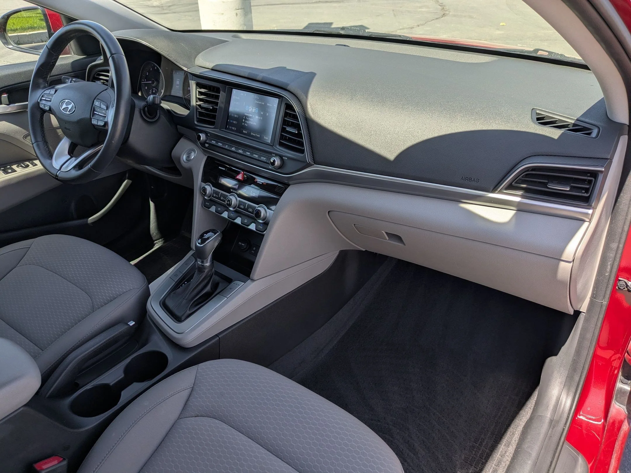 Used 2020 Scarlet Red Pearl Hyundai Value Edition image 27