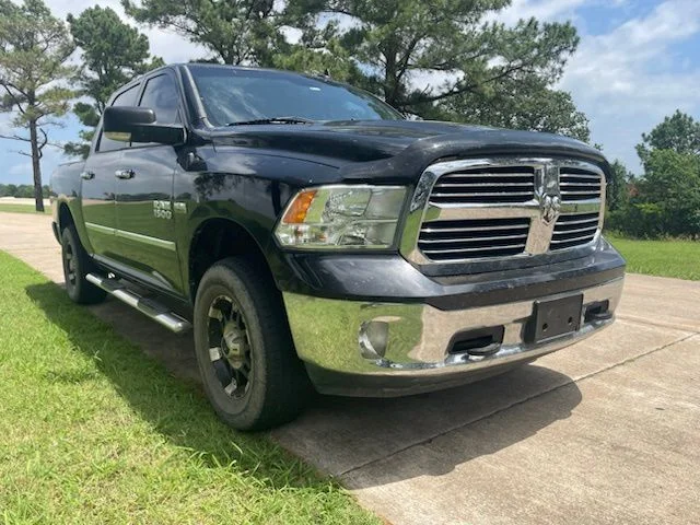Used 2015 Black Ram Big Horn image 12
