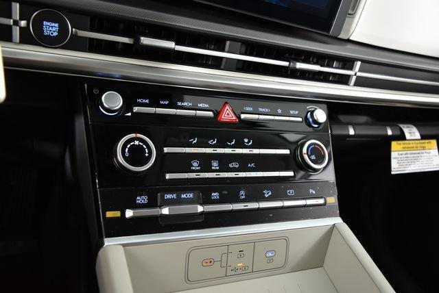New 2027 White Hyundai SE AWD image 68