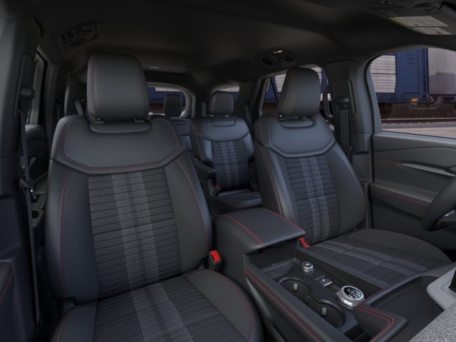 New 2026 Space White Metallic Ford ST-Line image 33