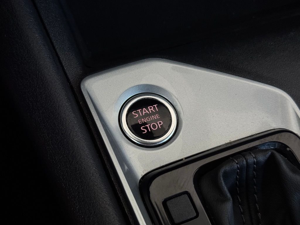Used 2025 Silver Nissan 2.5 SV image 31