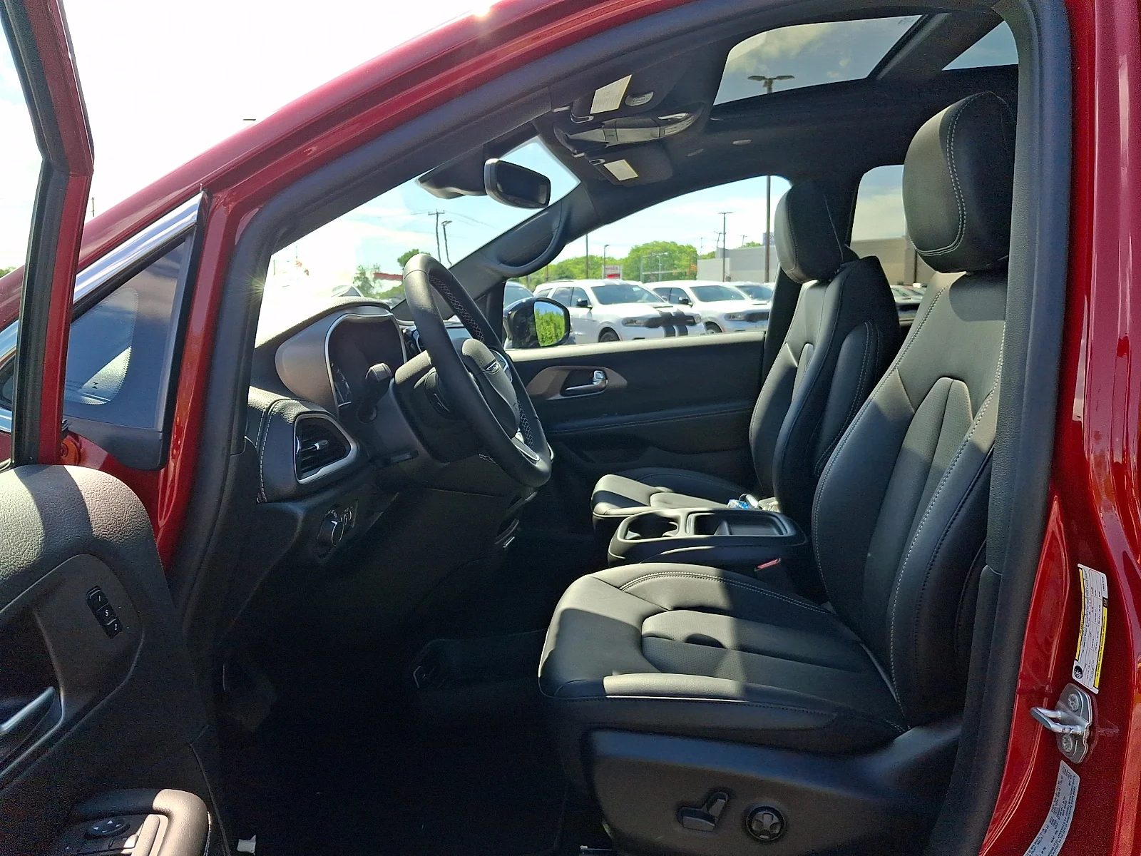 New 2027 Red Hot Pearl-Coat Exterior Paint Chrysler Select image 14
