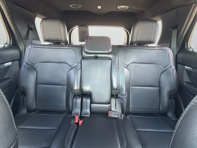 Used 2018 Silver Ford Sport image 40