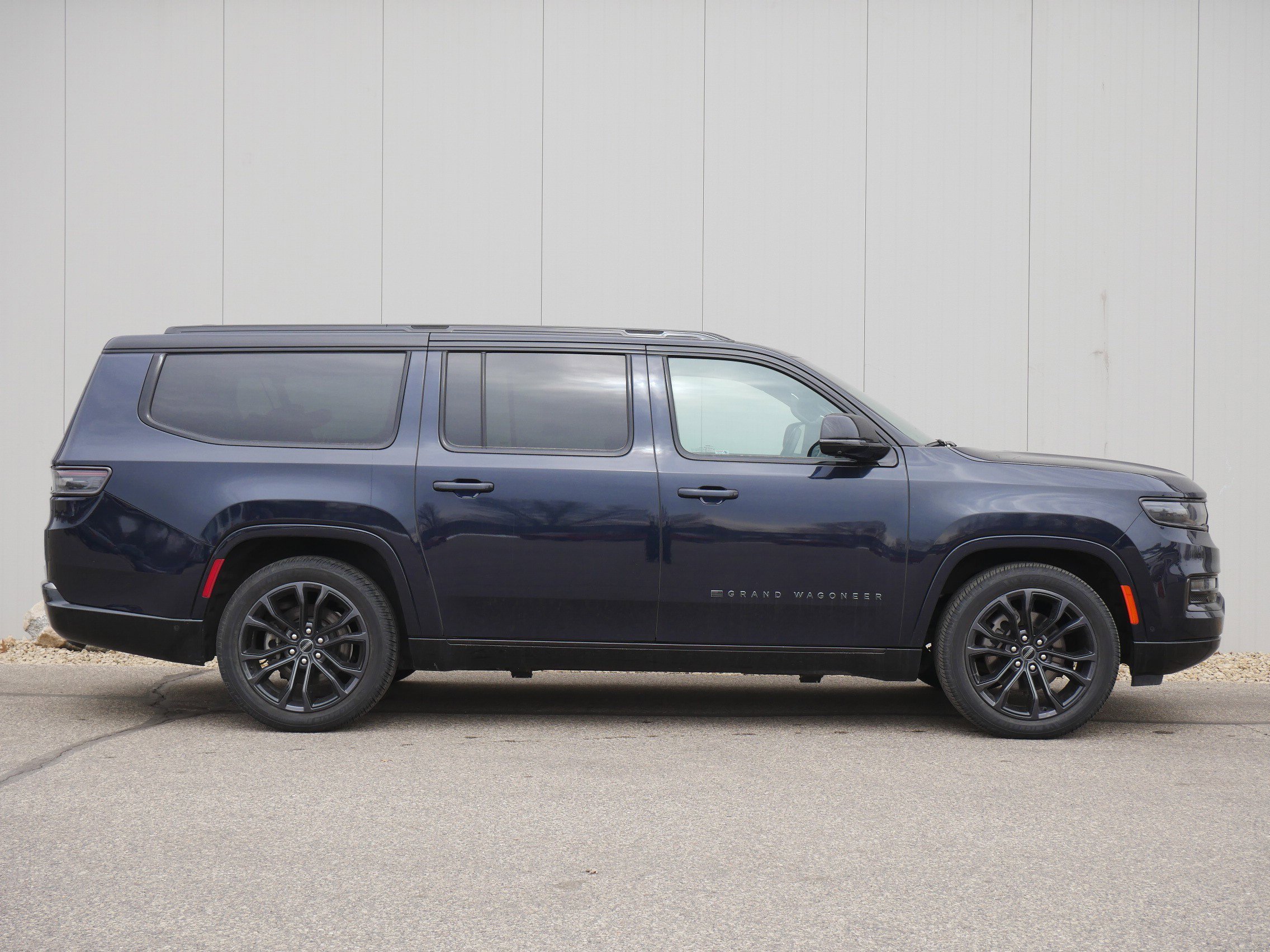 Used 2024 Midnight Sky Jeep Series II image 6