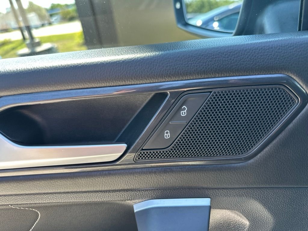 2023 Volkswagen Tiguan SE - Photo 10