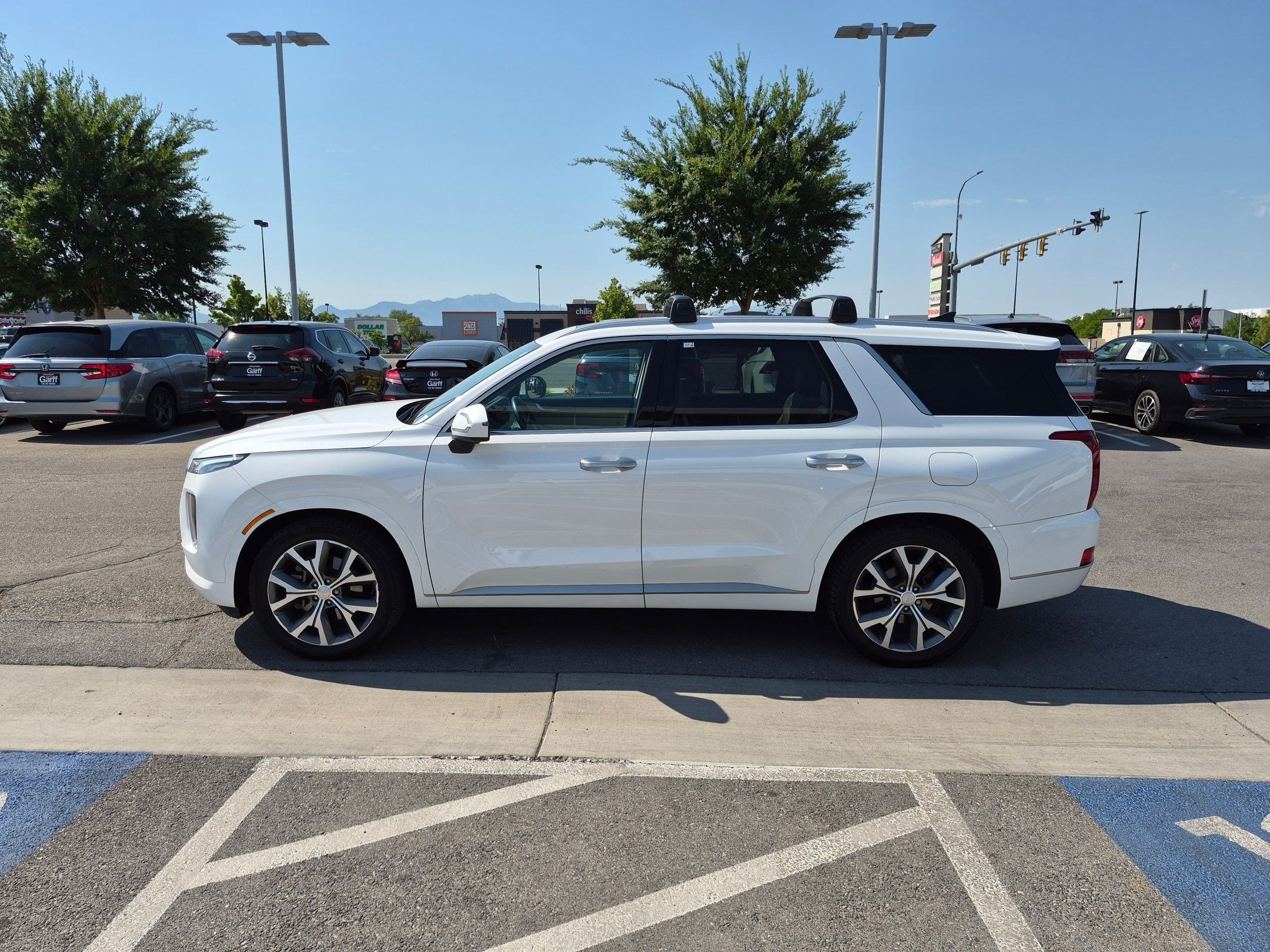 Used 2022 Hyper White Hyundai Limited image 6