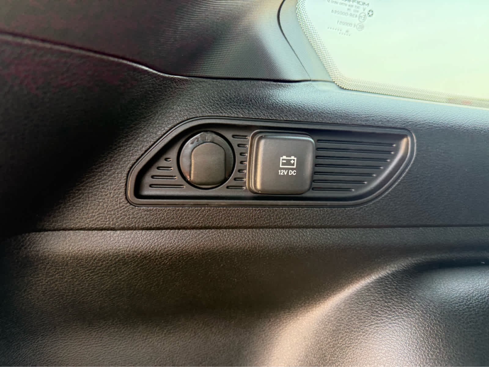 New 2026 Baltic Gray Metallic Clear-Coat Exterior Paint Jeep Laredo image 16