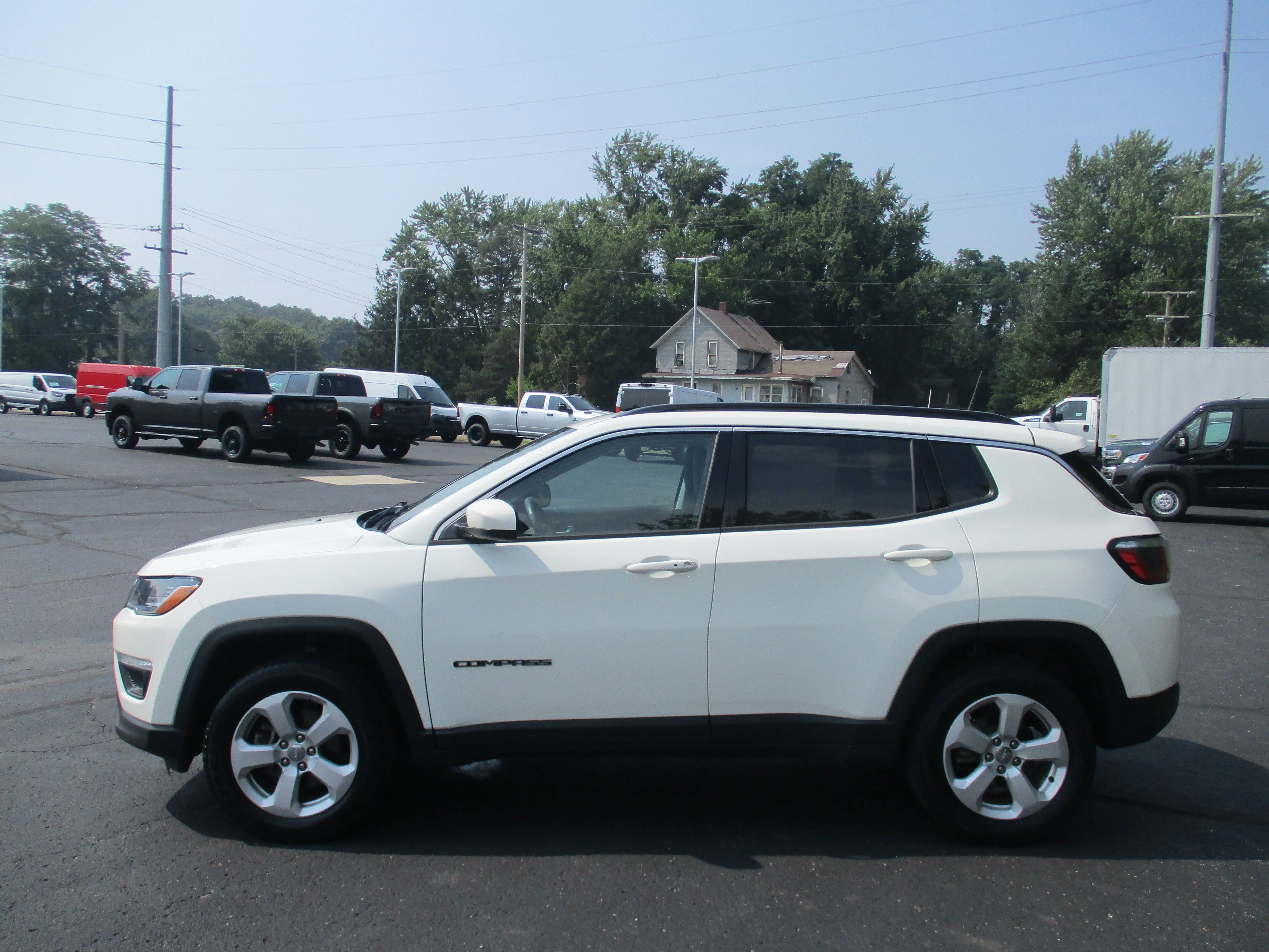 Used 2020 White Clearcoat Jeep Latitude image 54
