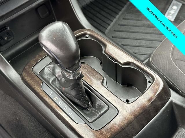 Used 2022 Gray GMC Elevation image 22