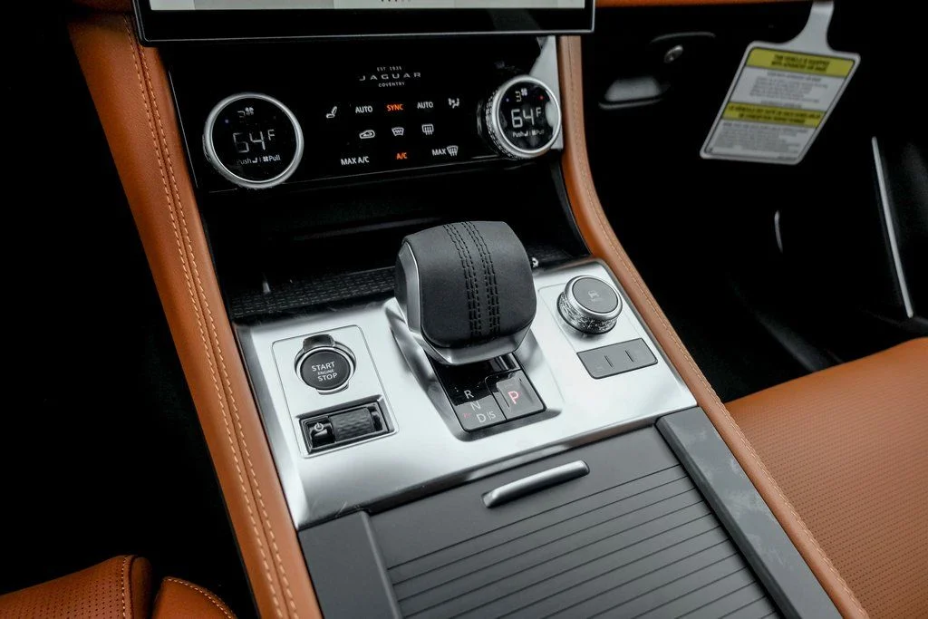 2026 Jaguar F-Pace R-Dynamic S - Photo 15