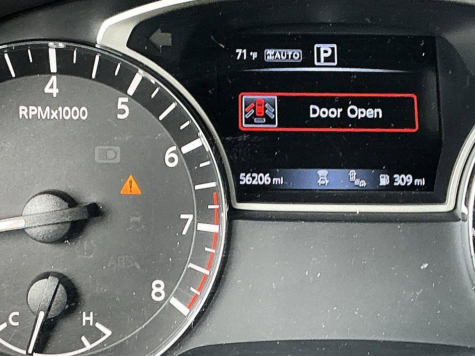 Used 2020 Magnetic Black Pearl Nissan SL image 15