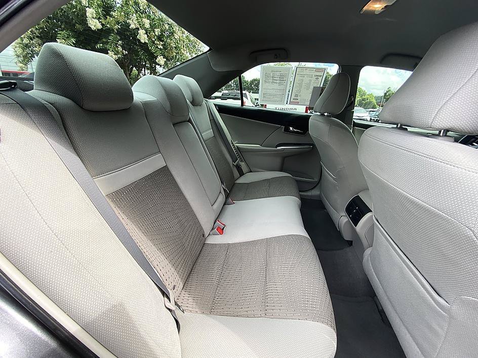 Used 2014 Magnetic Gray Metallic Toyota XLE image 19