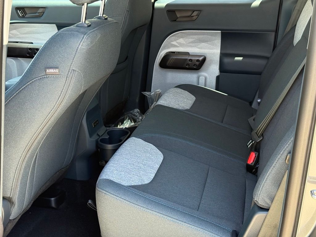 New 2026 Carbonized Gray Metallic Ford XLT image 7