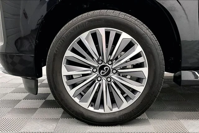 Used 2025 Mineral Black INFINITI SENSORY image 10