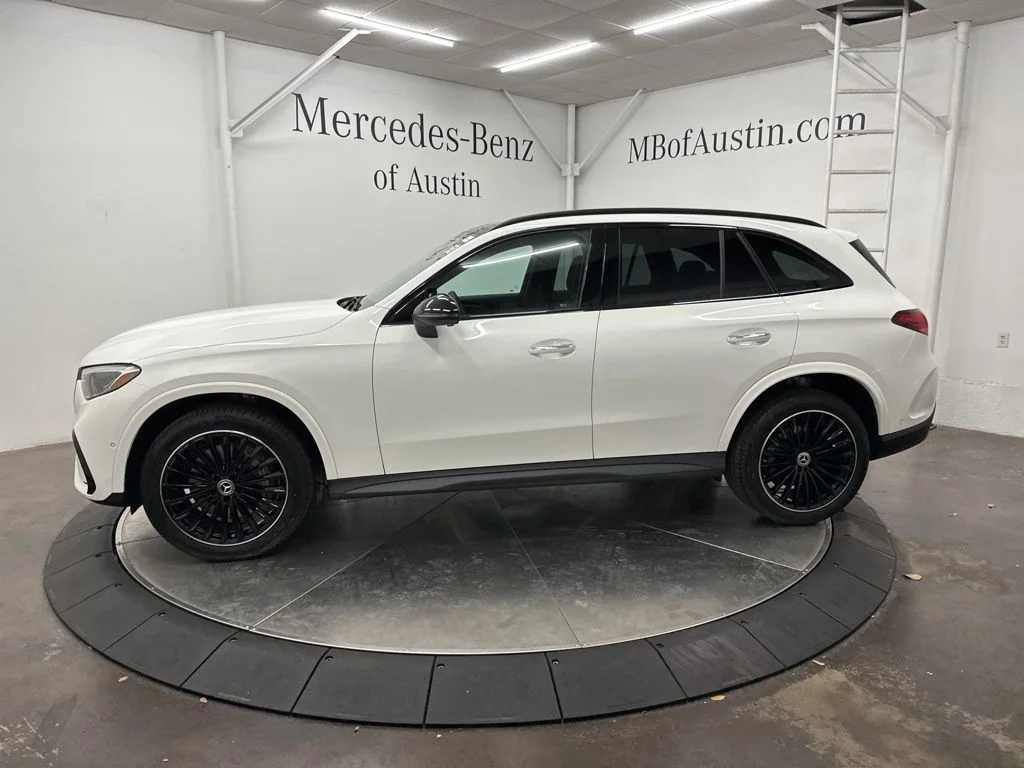Used 2026 White Mercedes-Benz GLC 300 image 4