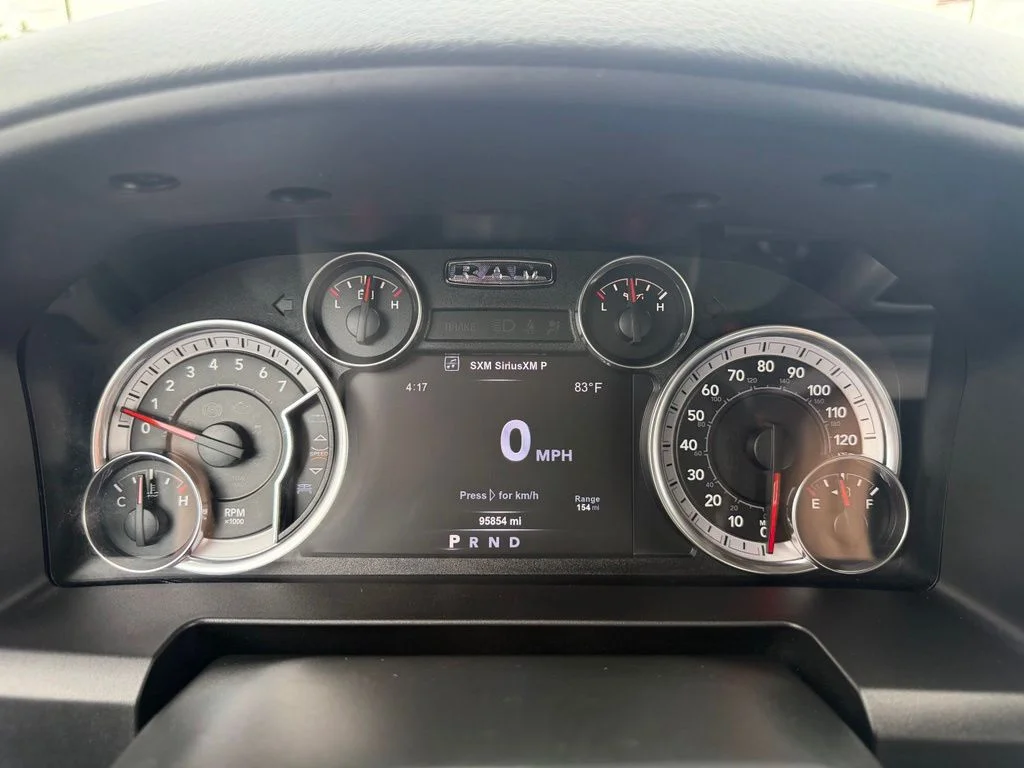 Used 2018 Silver Ram Big Horn image 35