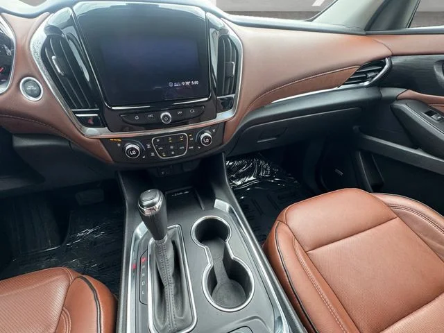 Used 2020 Black Chevrolet High Country image 3