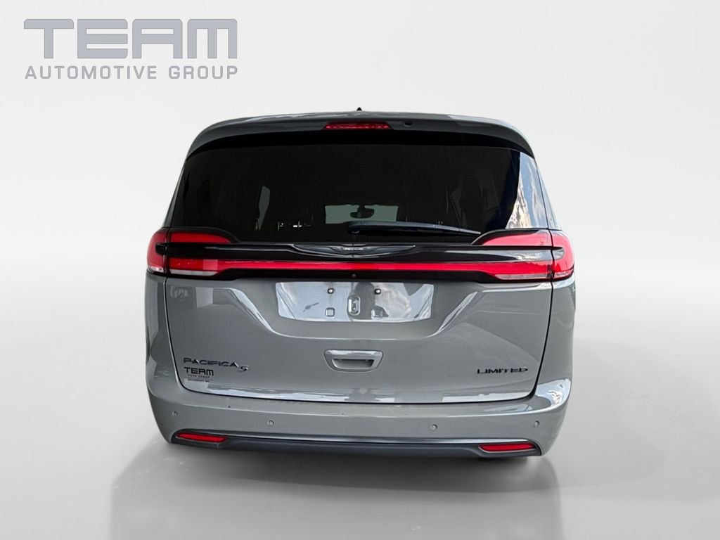 Used 2025 White Chrysler Limited image 6