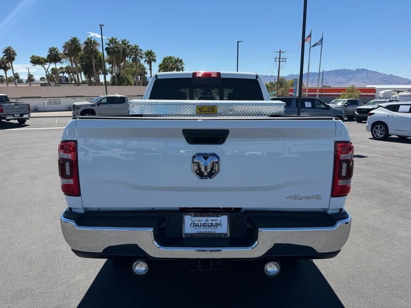 Used 2024 Bright White Clea Ram Tradesman image 4