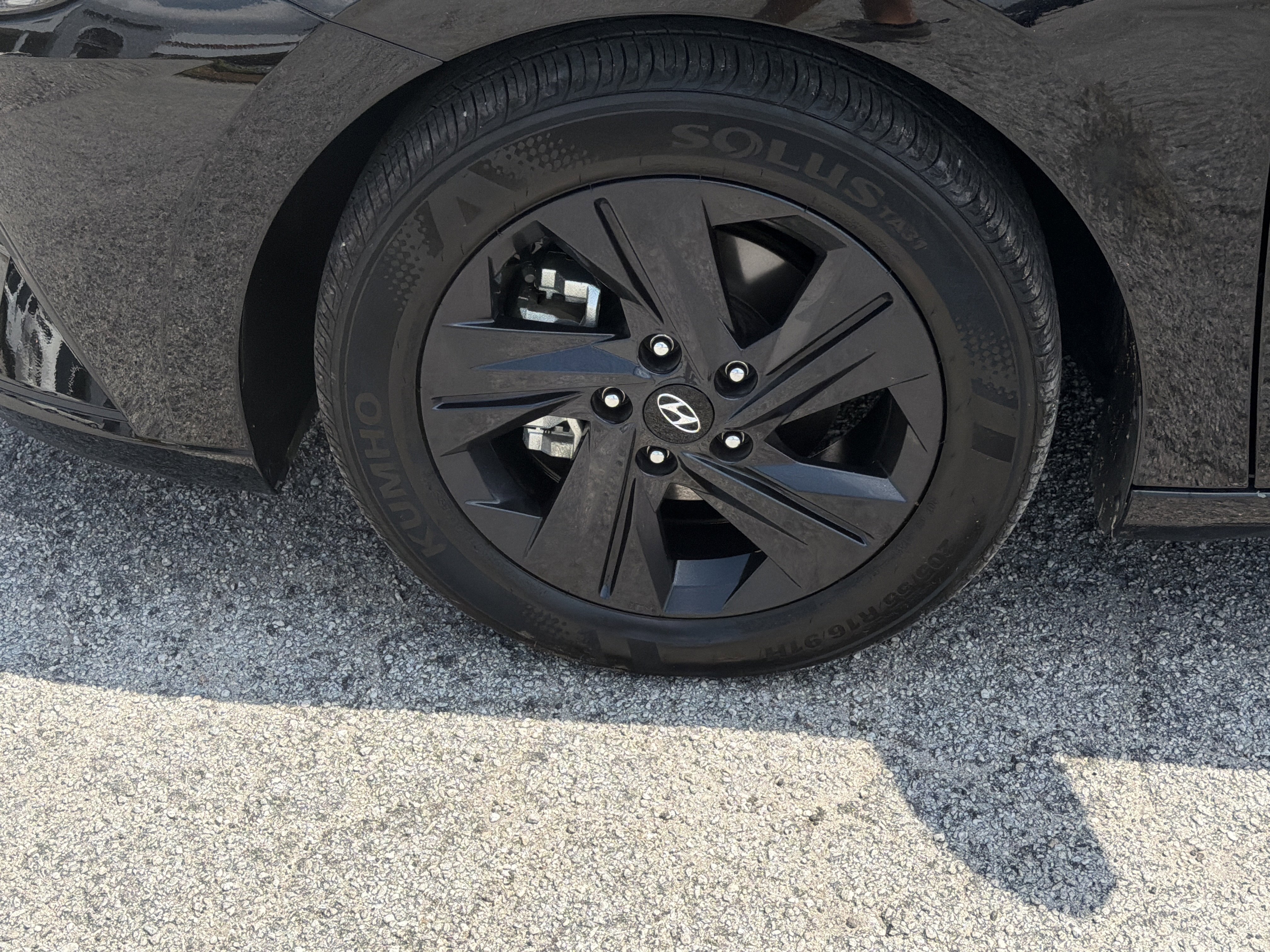 Used 2022 Phantom Black Hyundai SEL image 12
