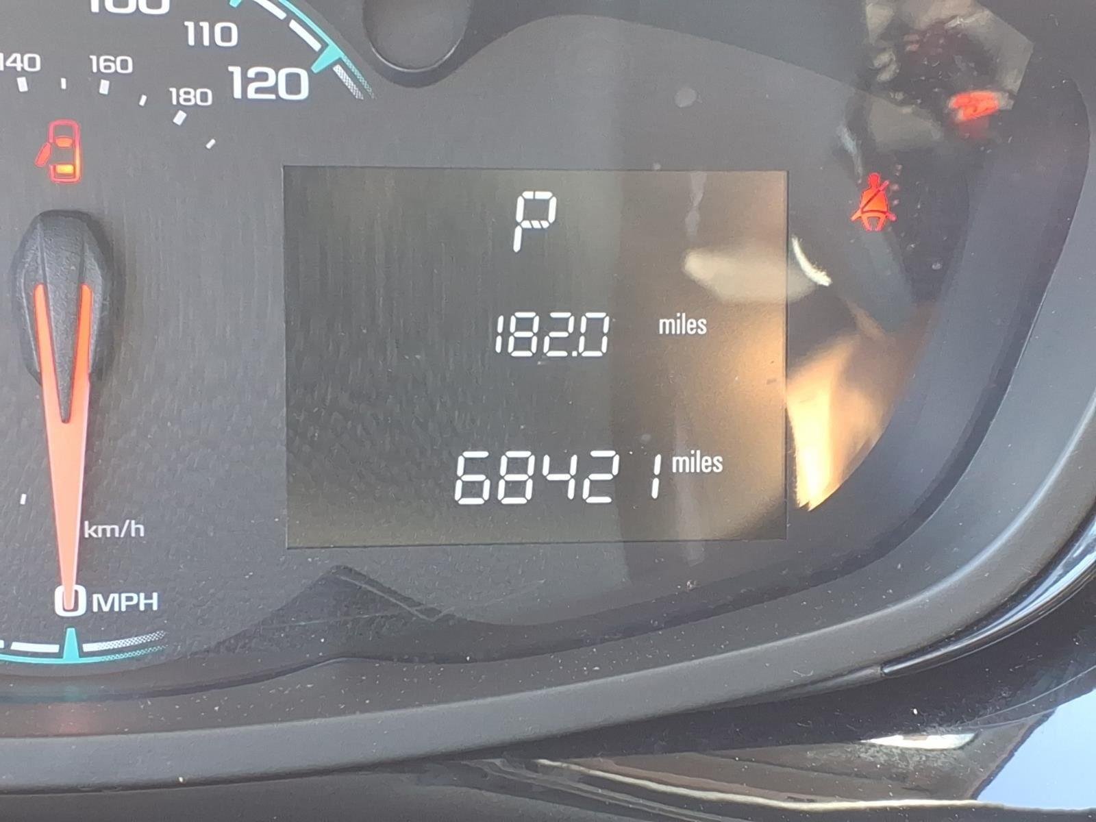 Used 2022 Silver Ice Chevrolet 1LT image 25