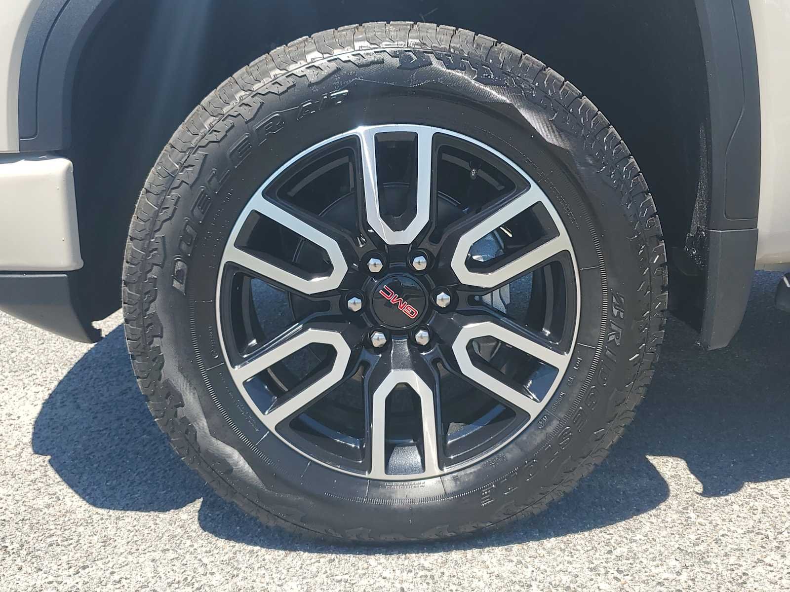 2026 GMC Sierra 1500 AT4 - Photo 10