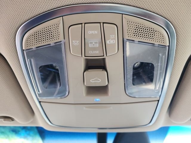 Used 2017 Black Hyundai Limited image 29