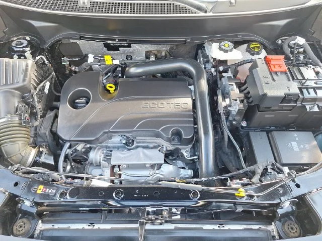 Used 2025 Black GMC Elevation image 21