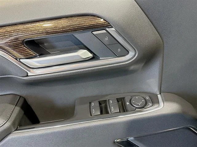 New 2026 Onyx Black GMC Elevation image 22