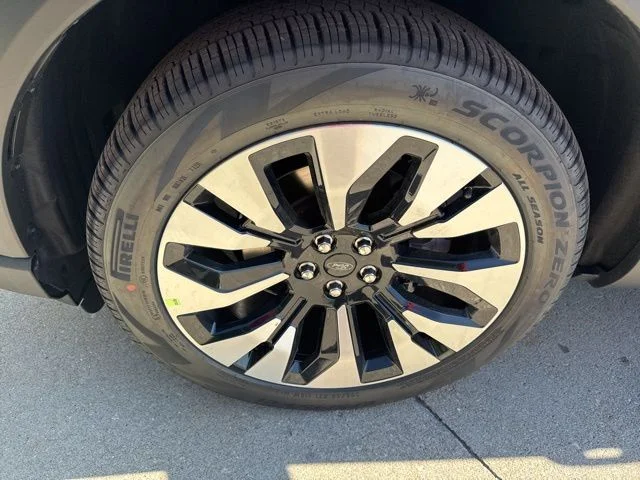 New 2026 Agate Black Metallic Ford Platinum™ image 11