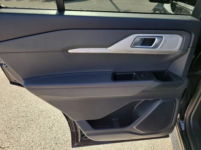 New 2027 Black Metallic Ford Active image 12