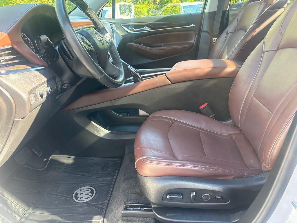 Used 2020 White Buick Avenir image 22