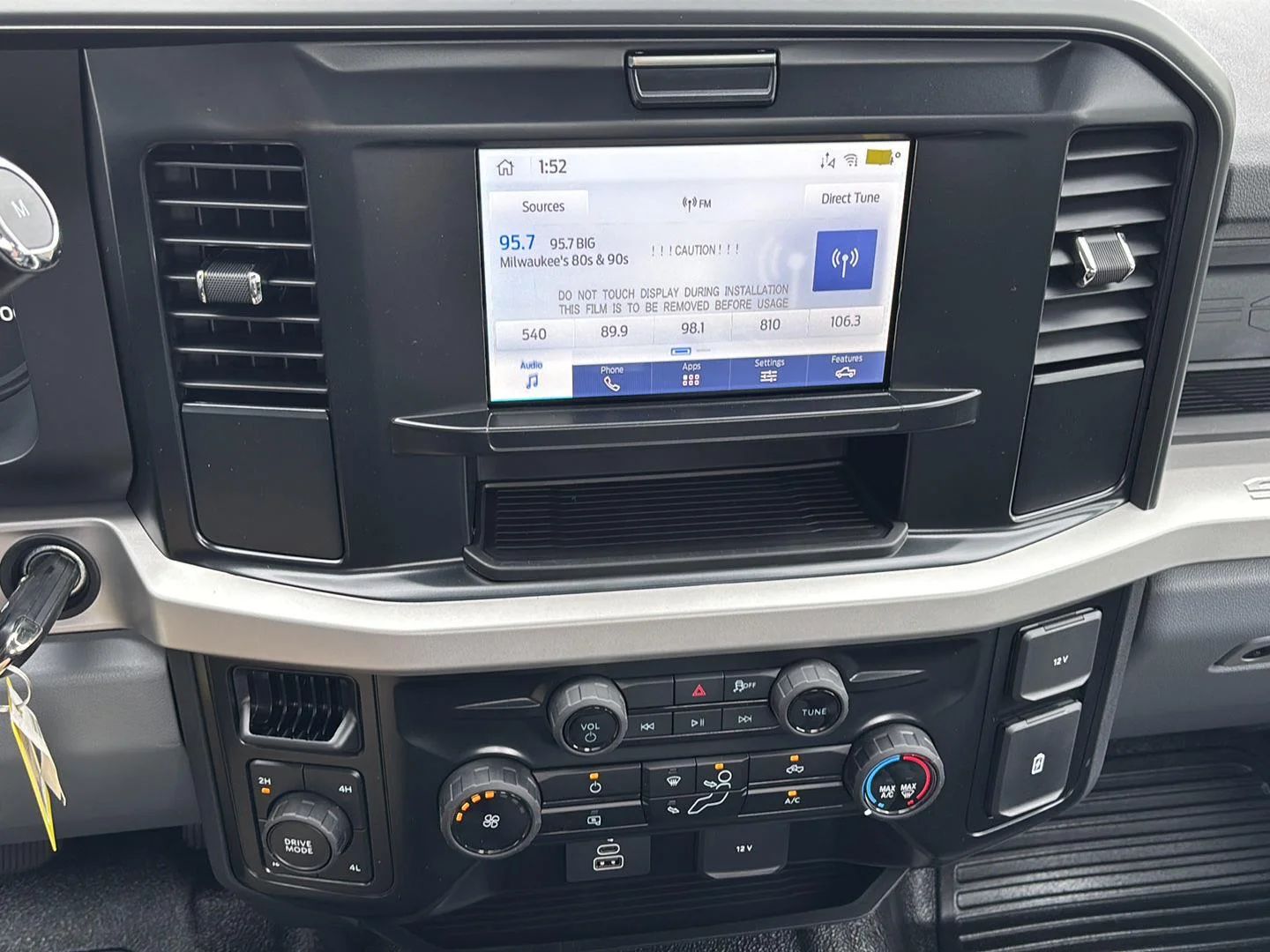 New 2026 Oxford White Ford F-250® XL image 17
