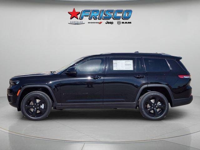 New 2025 Diamond Black Crystal Pearl-Coat Exterior Paint Jeep Limited image 4