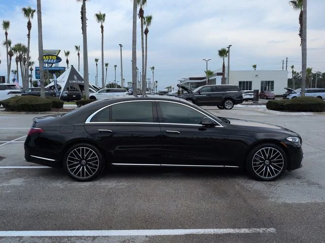 Used 2021 Obsidian Black Mercedes-Benz S 580 image 3