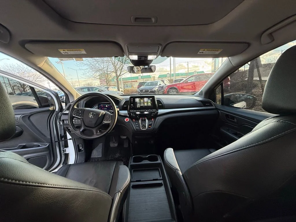 Used 2024 White Honda EX-L image 29