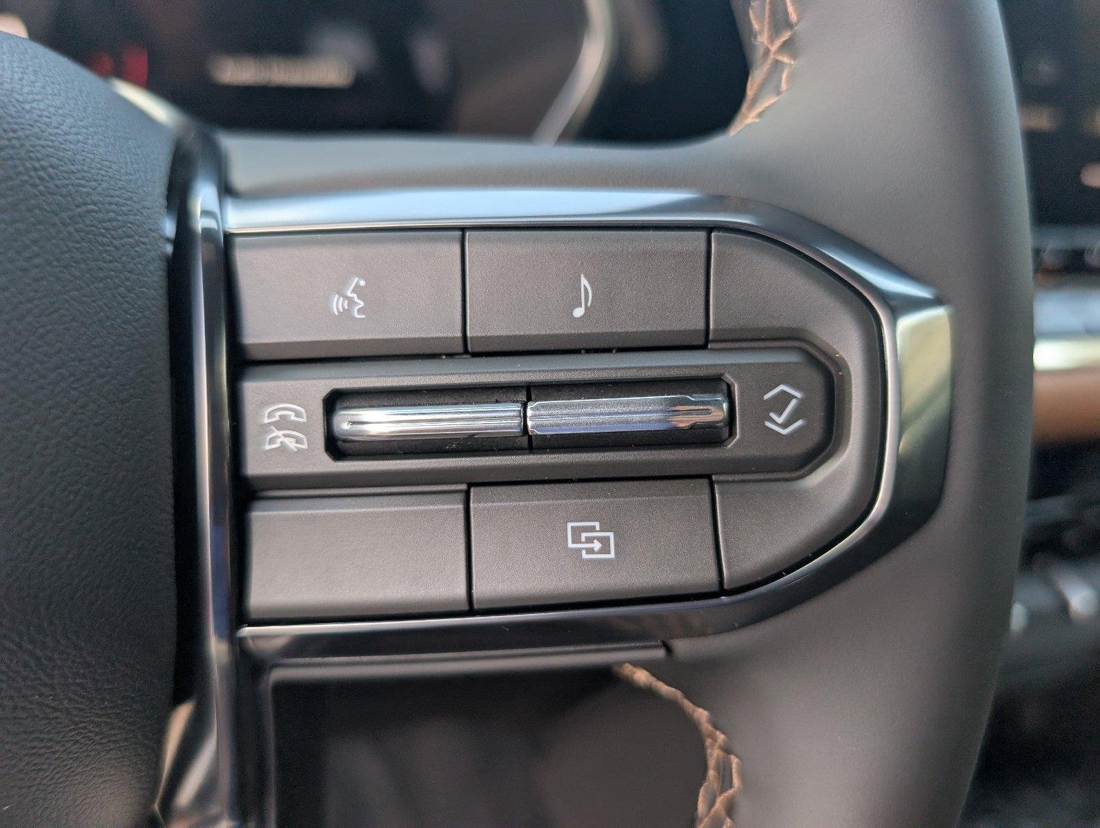 2026 GMC Canyon AT4 - Photo 26