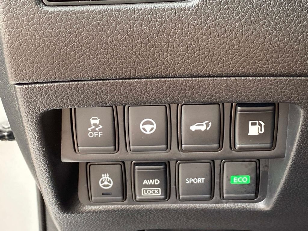 Used 2020 Silver Nissan SV image 22