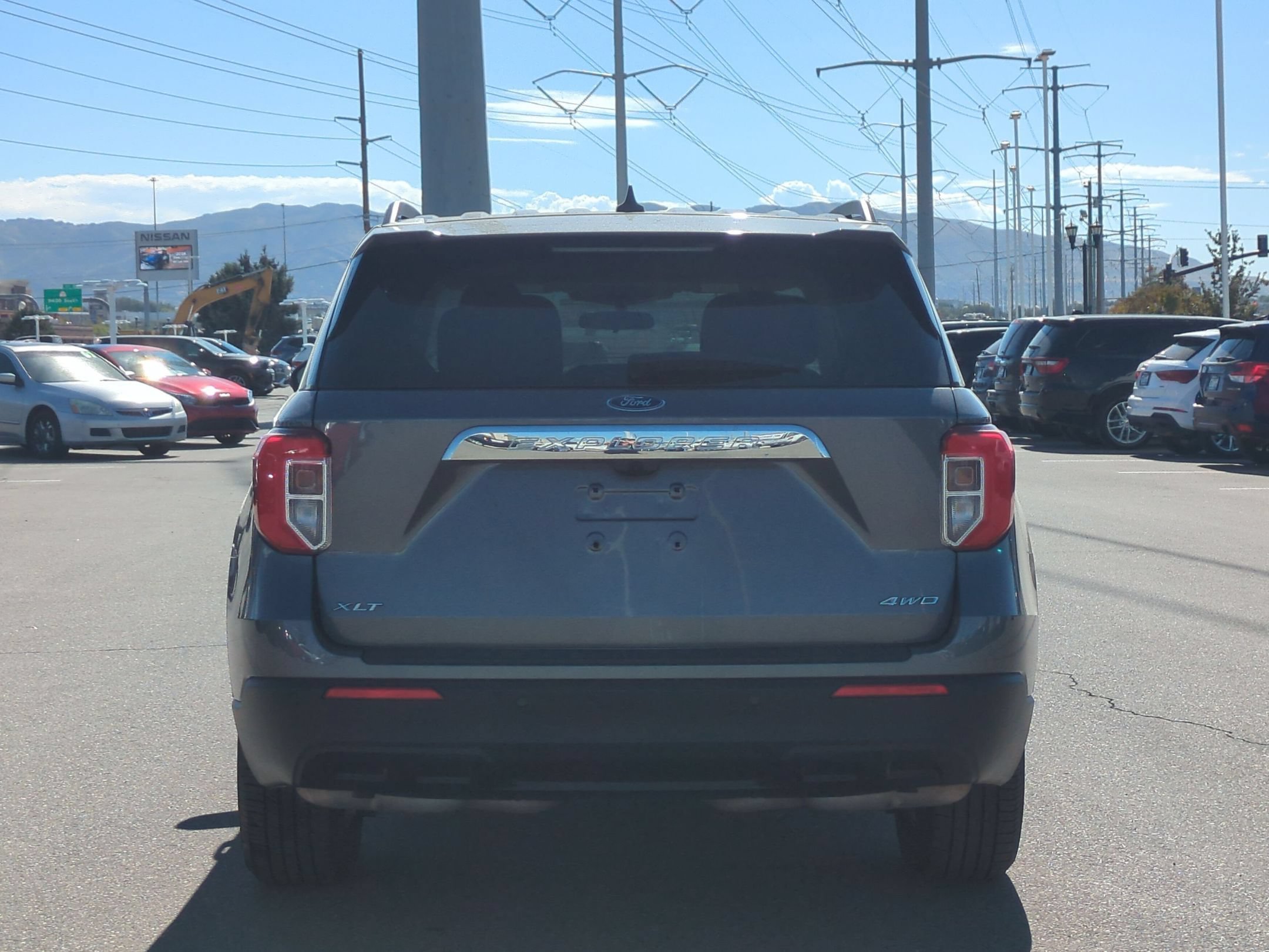Used 2023 Gray Metallic Ford XLT image 4