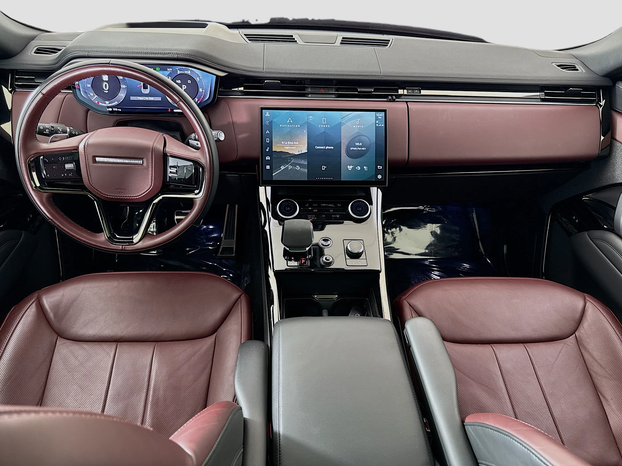 Used 2023  Land Rover SE Dynamic image 26