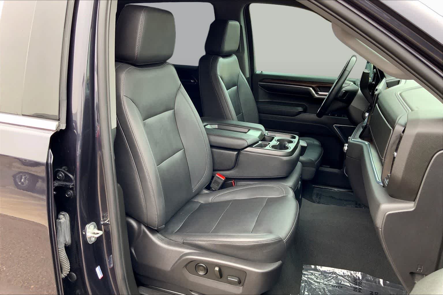 Used 2024 Titanium Rush Metallic GMC SLT image 9