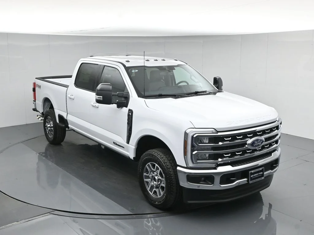 New 2026 Oxford White Ford Lariat image 40