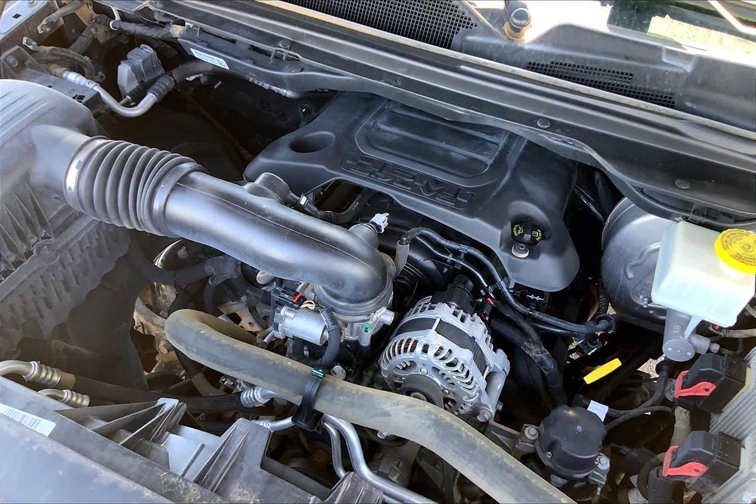 Used 2019 Diamond Black Crystal Pearlcoat Ram Laramie image 35