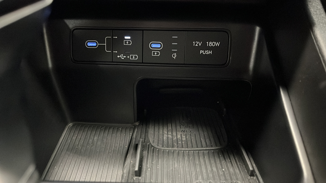 Used 2025 Hampton Gray Hyundai SEL Convenience image 33