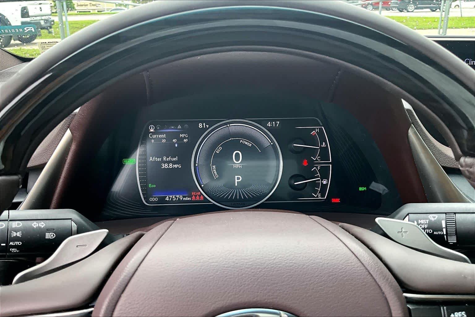 Used 2019 Eminent White Pearl Lexus  image 23