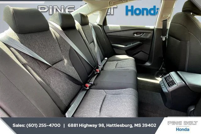 2025 Honda Accord SE - Photo 8
