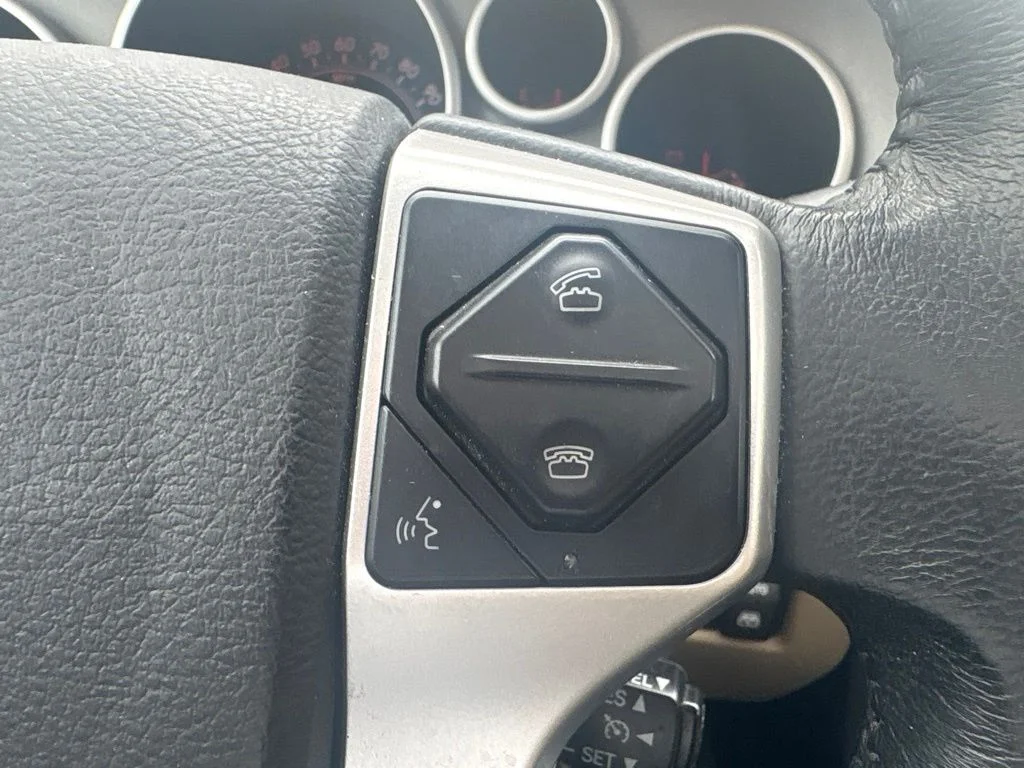 Used 2015 Black Toyota SR5 image 22