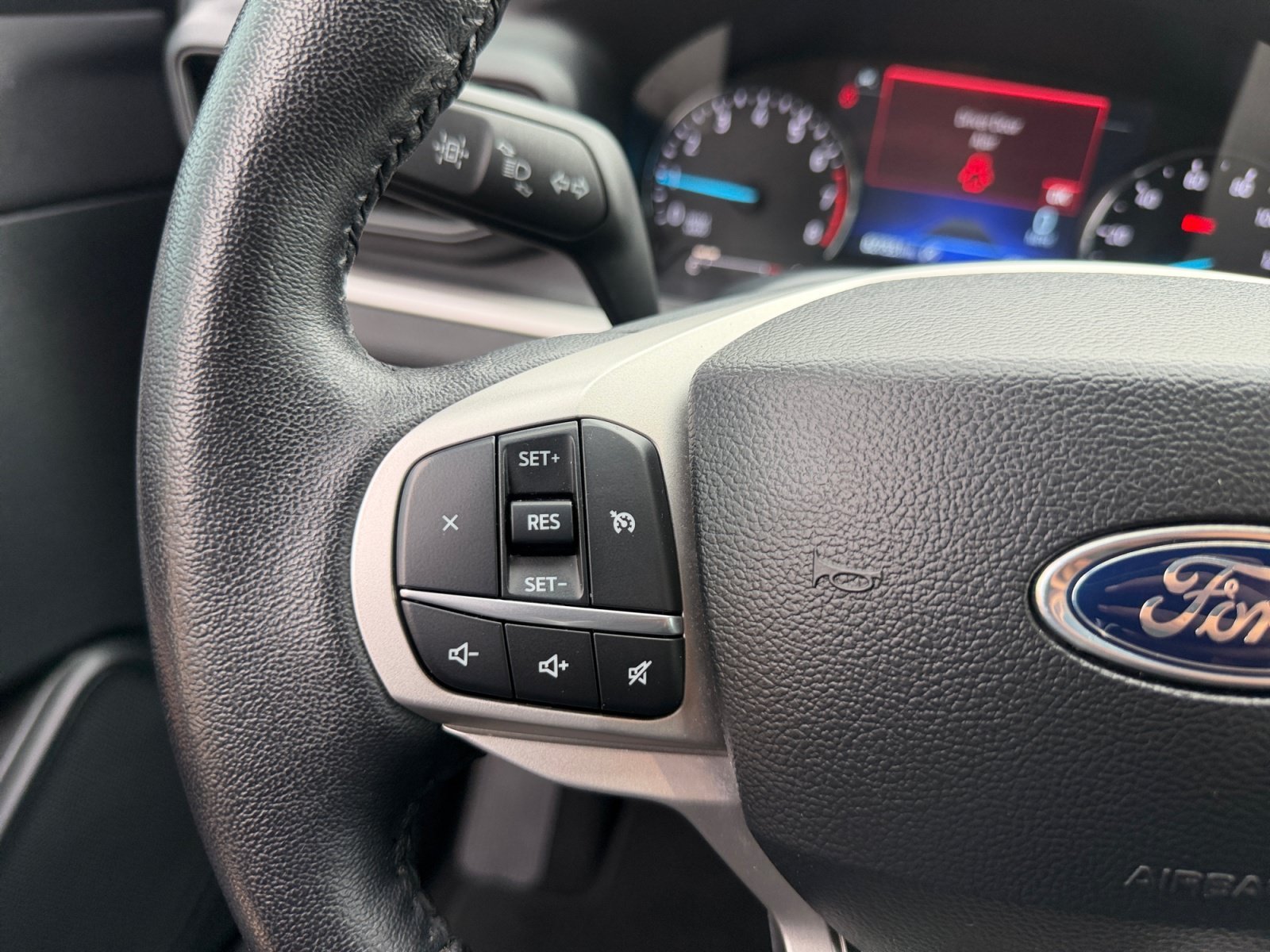 Used 2024 Carbonized Gray Metallic Ford XLT image 25
