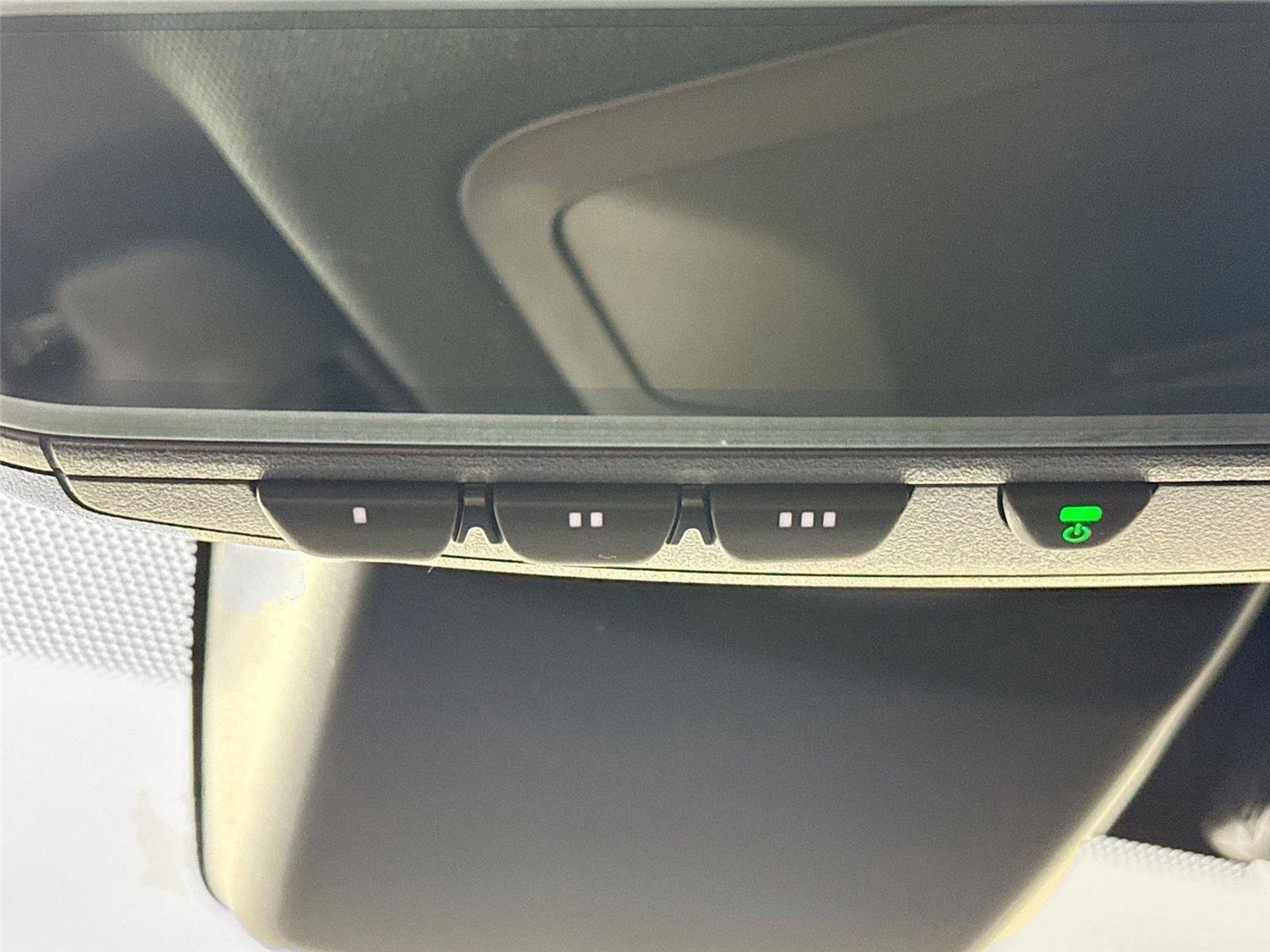 2025 Toyota RAV4 XSE - Photo 23