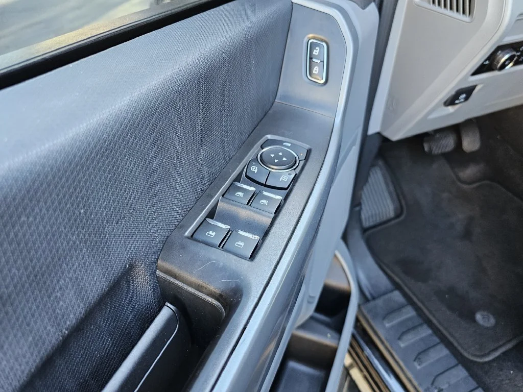 Used 2023 Black Ford XLT image 16